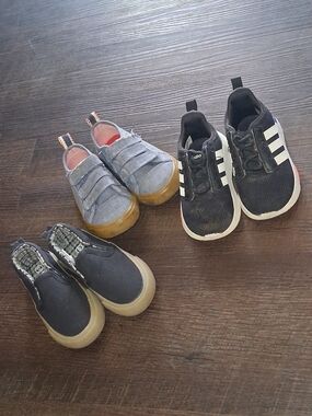Set Of 3 Size 6 Toddler Shoes
